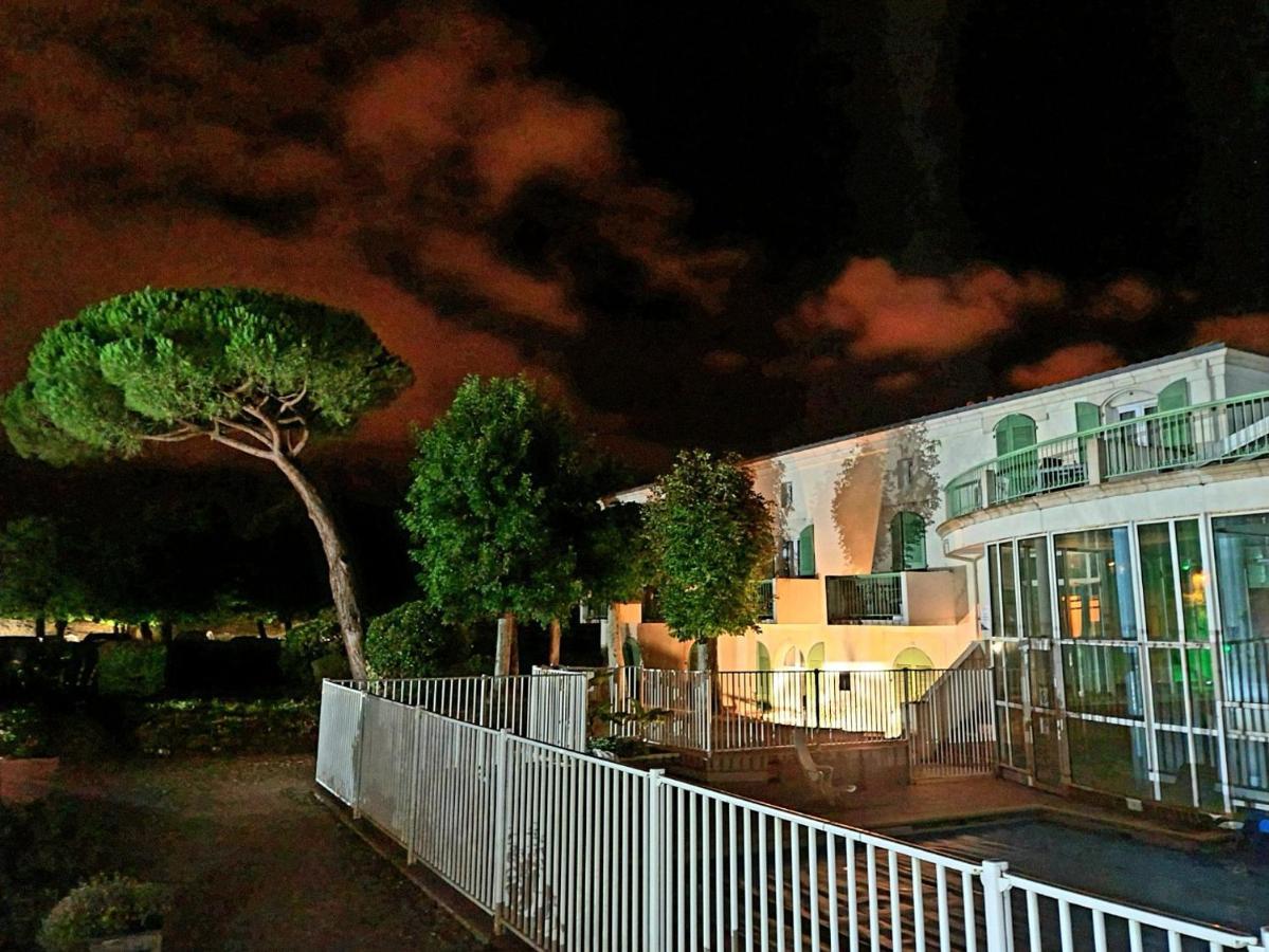 Appartement 91 Palais Des Gouverneurs Saint-Martin-de-Ré Exteriér fotografie